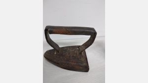 Ferro de engomar em ferro fundido 1870-1900